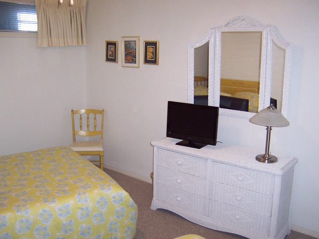 Bedroom chest of drawers and TV